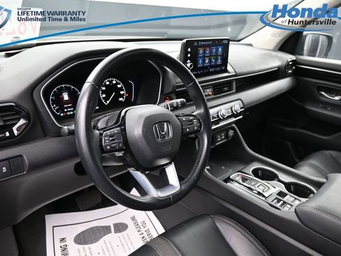 Used 2024 Honda Pilot Touring image 15