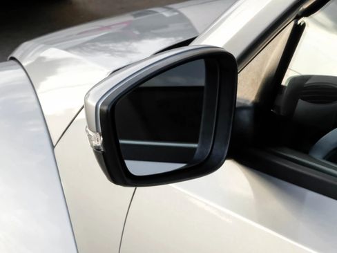 Used 2015 Volkswagen Beetle 1.8T image 33