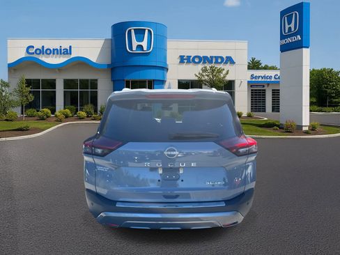 Used 2022 Nissan Rogue SL w/ SL Premium Package image 5