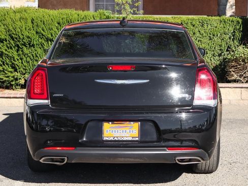 Used 2020 Chrysler 300 S image 7
