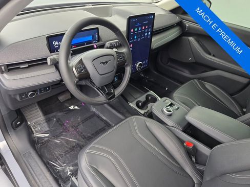 Used 2024 Ford Mustang Mach-E Premium image 11