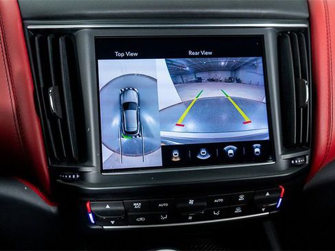 Used 2022 Maserati Levante Modena image 12