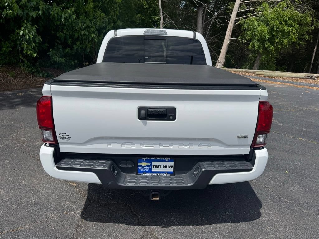 Used 2022 Toyota Tacoma SR5 w/ Technology Package RWD image 4