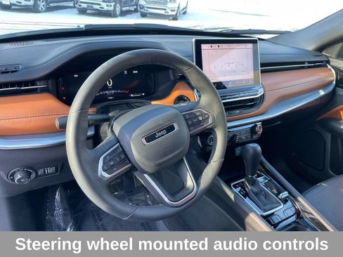 Used 2025 Jeep Compass Limited w/ Elite Group AWD/4WD image 11