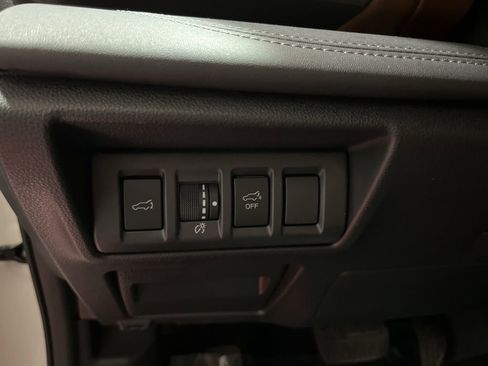 Used 2024 Subaru Outback Touring AWD/4WD image 16