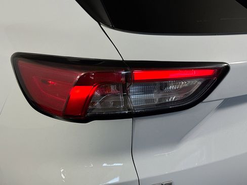 Used 2022 Ford Escape SE image 36