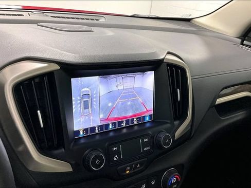 Used 2024 GMC Terrain Denali w/ Denali Premium Package AWD/4WD image 16