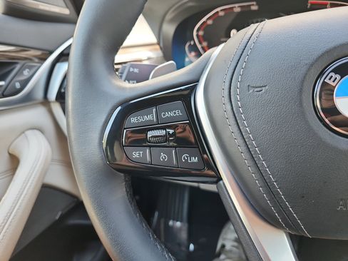 Used 2021 BMW 530i w/ Premium Package RWD image 31
