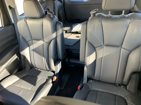 Certified 2022 Subaru Ascent Touring w/ Popular Package #2A image 17