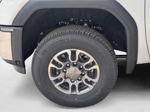 New 2025 GMC Sierra 2500 SLE w/ Max Trailering Package AWD/4WD image 10