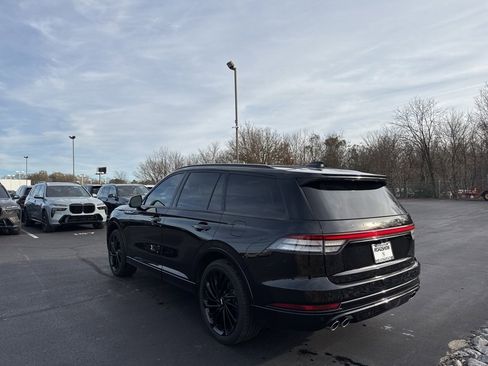 Used 2025 Lincoln Aviator Reserve w/ Equipment Group 201A image 3