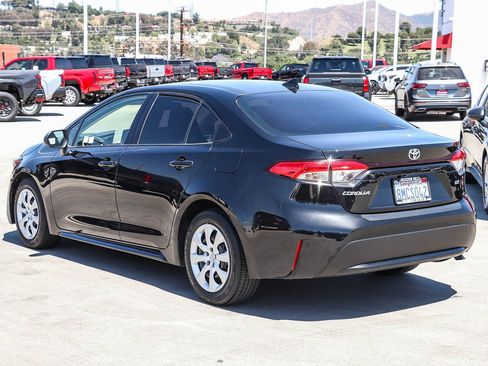 Certified 2020 Toyota Corolla LE FWD image 5