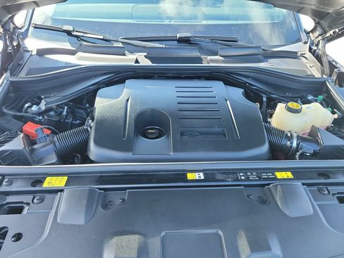 Certified 2025 Land Rover Range Rover SE AWD/4WD image 29