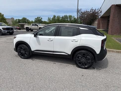 New 2026 Nissan Kicks SR AWD/4WD image 35