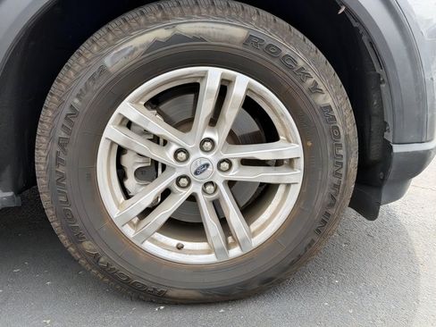 Used 2023 Ford Explorer XLT RWD image 10