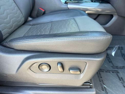 Used 2024 Chevrolet Silverado 1500 ZR2 w/ Technology Package AWD/4WD image 26