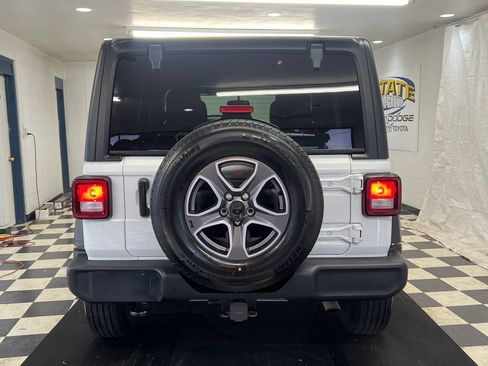 Used 2023 Jeep Wrangler Unlimited Sport AWD/4WD image 12