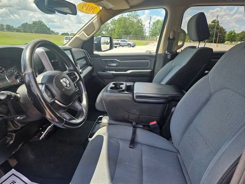 Used 2019 RAM 1500 Big Horn RWD image 9