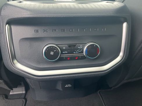 New 2026 Ford Expedition Max Platinum w/ Stealth Appearance Package image 18