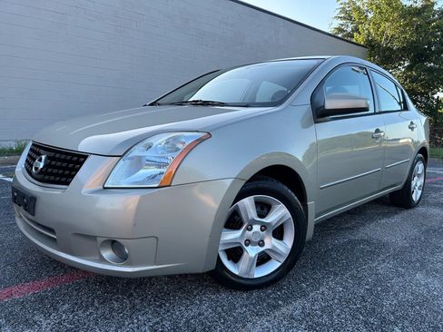Used 2009 Nissan Sentra 2.0 S FWD image 2