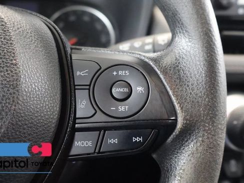 Certified 2021 Toyota RAV4 LE AWD/4WD image 18