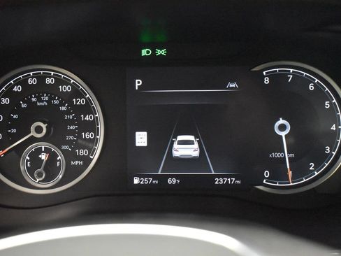 Used 2025 Genesis G70 2.5T AWD/4WD image 24
