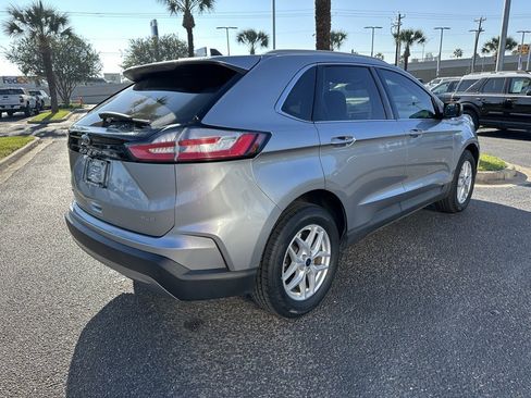 Used 2022 Ford Edge SEL w/ Convenience Package image 6