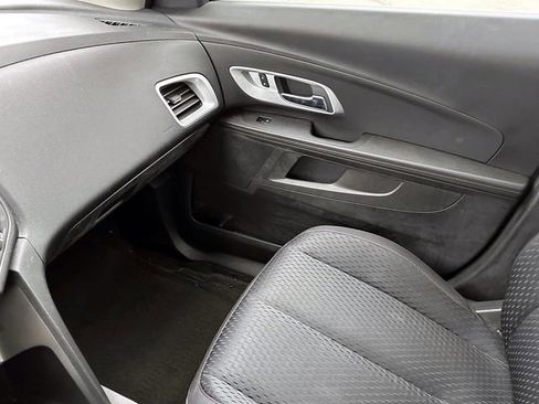 Used 2012 Chevrolet Equinox LS image 25