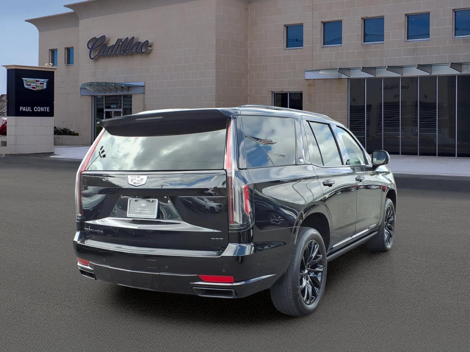 Used 2023 Cadillac Escalade Sport Platinum w/ LPO, ONYX Package AWD/4WD image 5