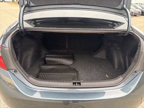 Used 2016 Toyota Corolla LE image 12