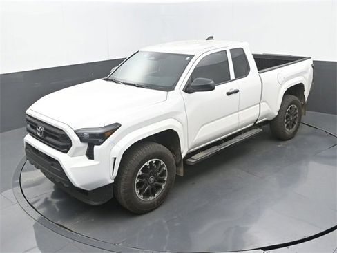 Used 2025 Toyota Tacoma SR w/ Towing Package image 27