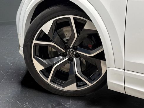 Used 2023 Audi RS Q8 4.0T w/ Black Optic Package image 36