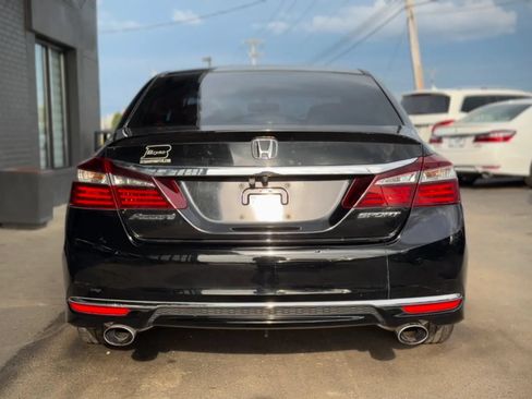 Used 2016 Honda Accord Sport image 3