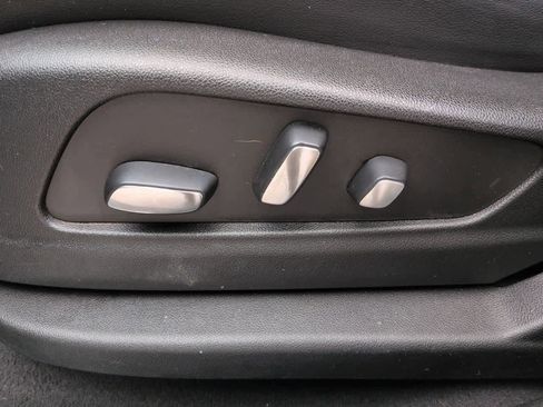 Certified 2023 Cadillac XT5 Premium Luxury image 17