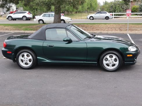 Used 1999 MAZDA MX-5 Miata RWD image 3