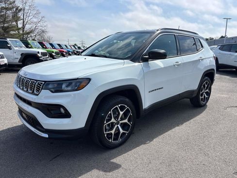 Certified 2025 Jeep Compass Limited AWD/4WD image 7