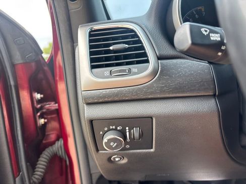 Used 2018 Jeep Grand Cherokee Altitude AWD/4WD image 20