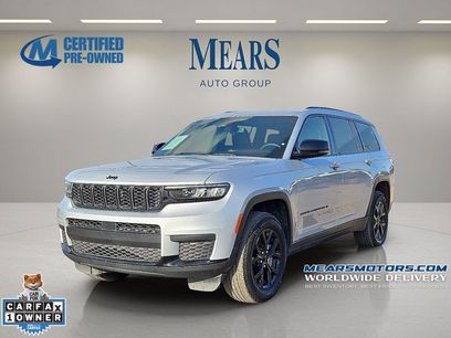 Used 2024 Jeep Grand Cherokee L Laredo