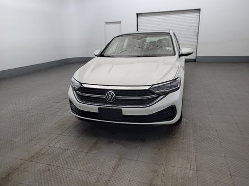 Used 2022 Volkswagen Jetta SE FWD image 15