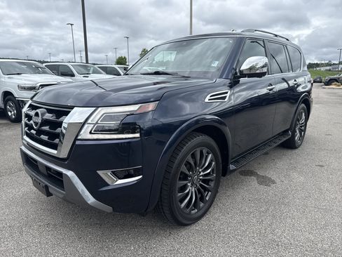 Used 2023 Nissan Armada Platinum w/ Captain's Chairs Package AWD/4WD image 3