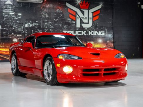 Used 1997 Dodge Viper GTS RWD image 9