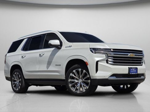 Used 2023 Chevrolet Tahoe High Country AWD/4WD image 2