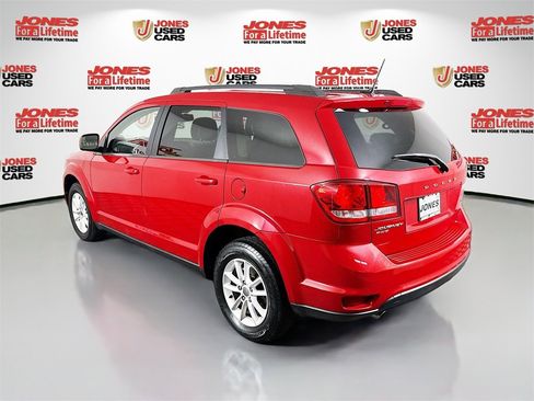 Used 2016 Dodge Journey SXT image 2
