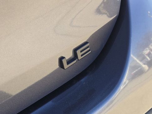 Used 2024 Toyota Highlander LE image 13