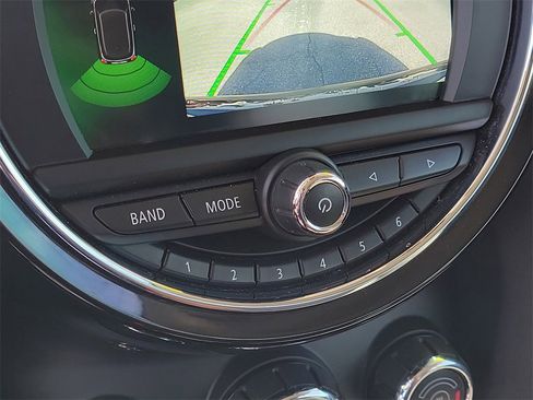 Used 2020 MINI Cooper 2-Door Hardtop image 21