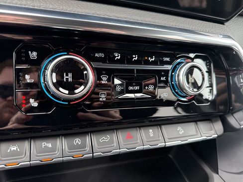 Used 2025 GMC Sierra 1500 Denali w/ Denali Reserve Package image 24