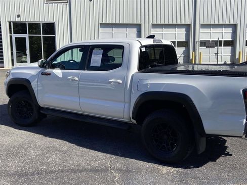 Used 2020 Toyota Tacoma TRD Pro image 4