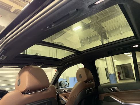 Used 2022 BMW X5 xDrive45e w/ M Sport Package image 25