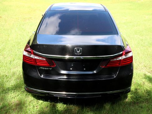 Used 2016 Honda Accord LX image 3