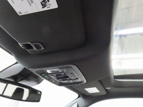 Used 2024 GMC Sierra 2500 AT4 w/ AT4 Preferred Package image 25